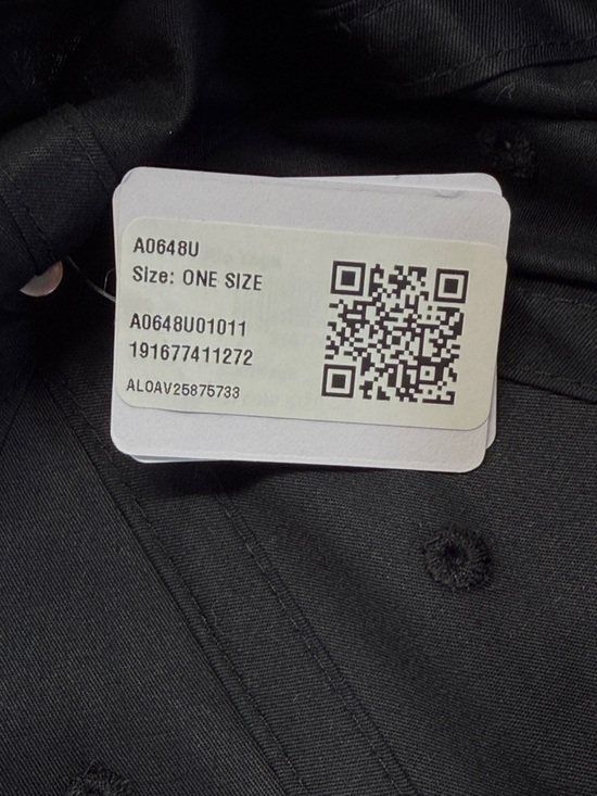 ALO Yoga NWT Black on Black Logo Off Duty Cap Style A0648U - Picture 10 of 13